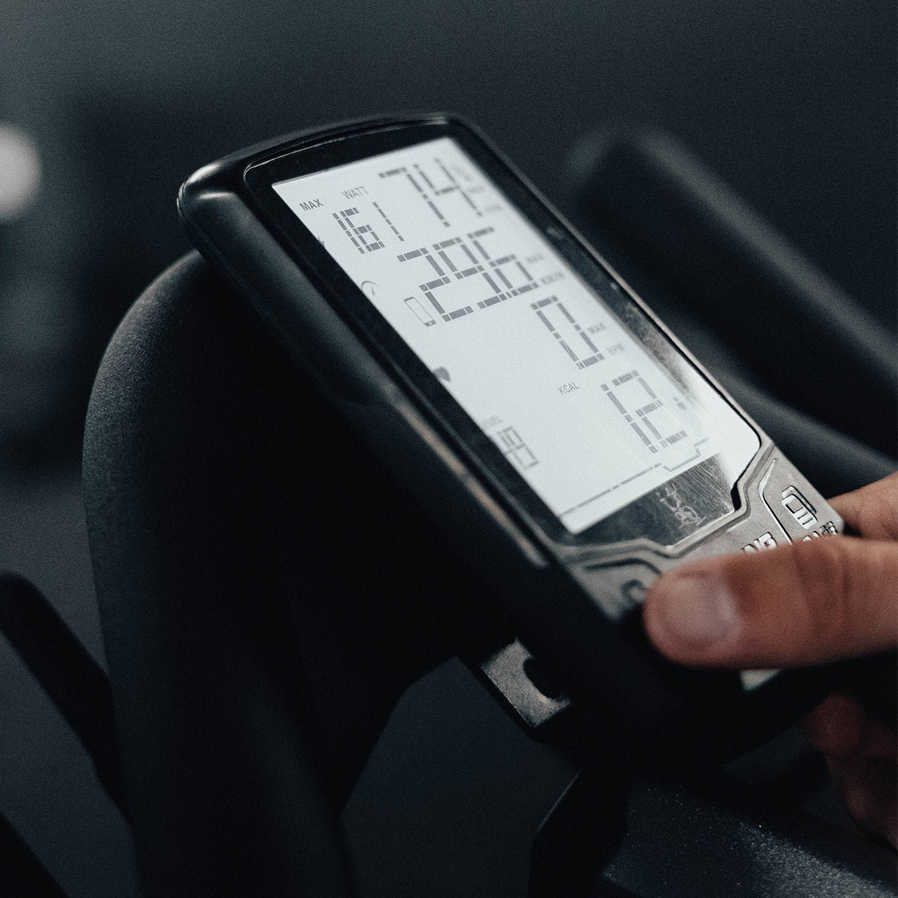 PSEB0098-Performance-Rear-Wheel-Indoor-Cycle-Indoor-Bikes-Lifestyle-Console-Shot_bd5180bc-dae3-4cd3-b23d-098f582599b7