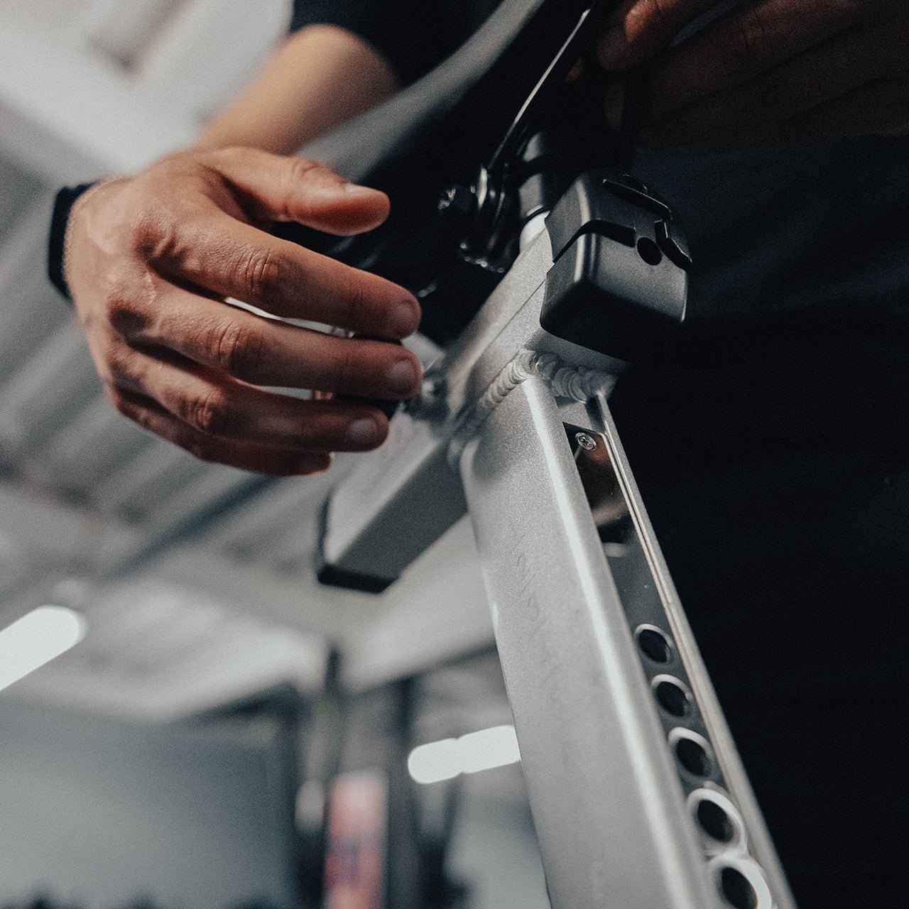 PSEB0098-Performance-Rear-Wheel-Indoor-Cycle-Indoor-Bikes-Lifestyle-Seat-Adjustment-Shot_d913a615-4b2d-4d48-b49d-1f3ec660f71c