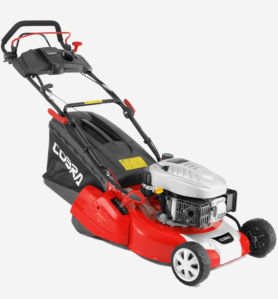 cobra-rm46spce-petrol-lawnmower-rear-roller-4